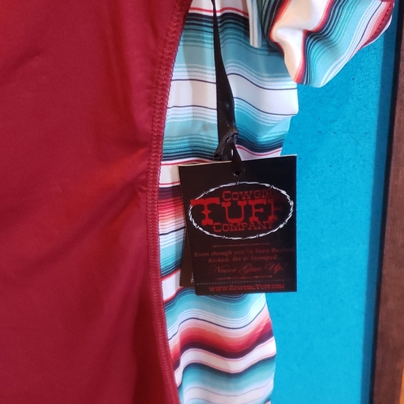 Serape side panel poly span short sleeve - Picture 4 of 6